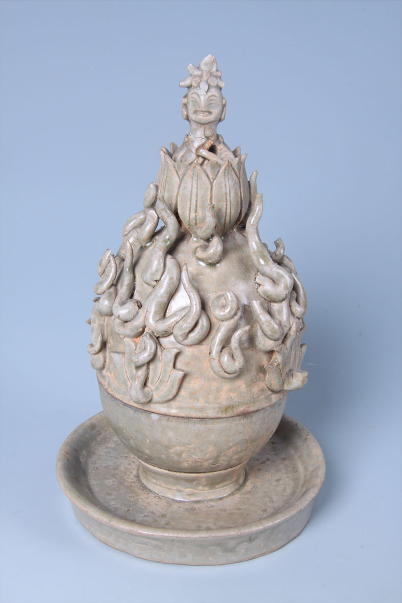 南朝泰始五年（469年）青釉瓷博山爐