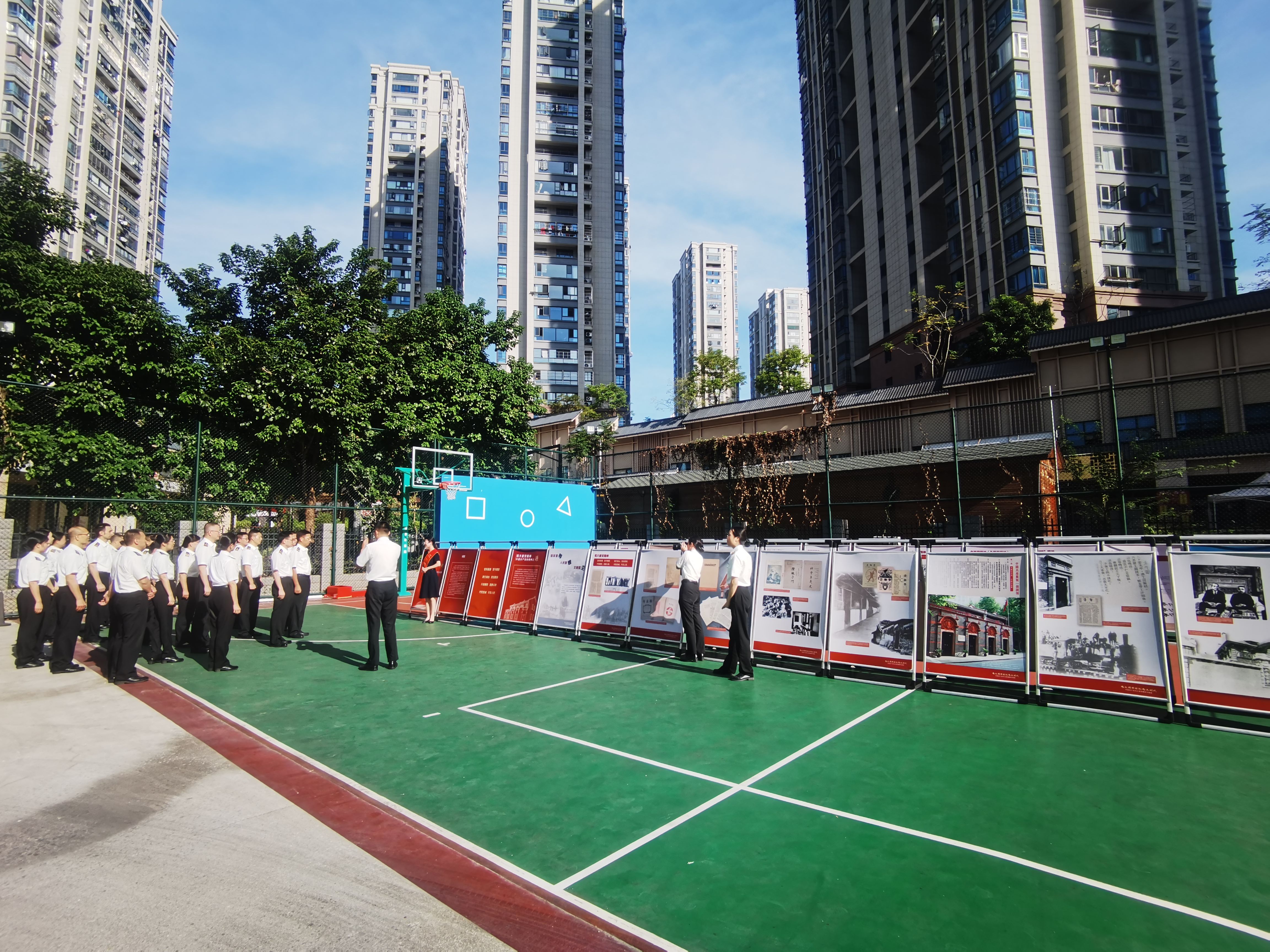 《中國共產(chǎn)黨偉大建黨精神流動(dòng)展》走進(jìn)三明海關(guān)
